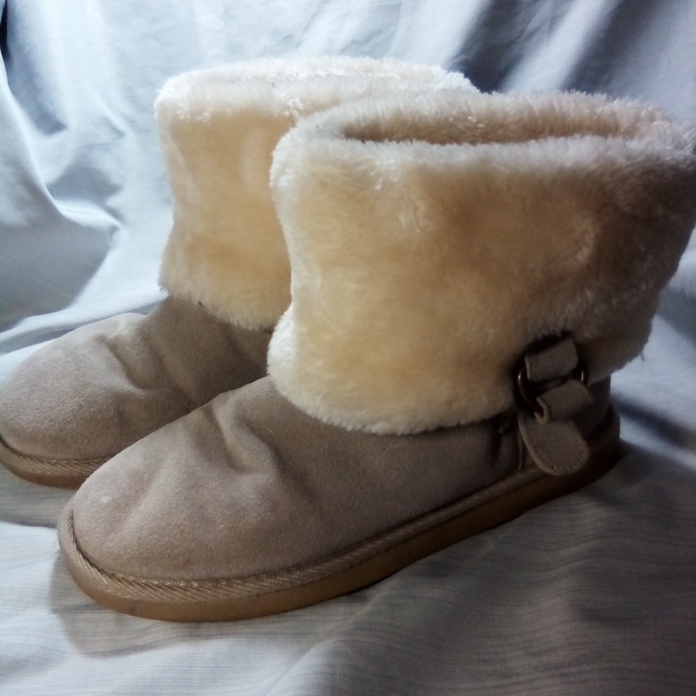 Gray Boots 🩶 By Canyon River Blues ~ Warm Winter Boots